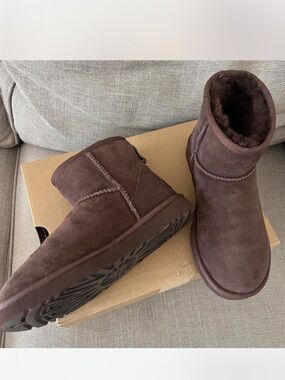 UGG Classic Mini II Boots in Brown